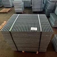 Решетчатый прессованный настил P Zn 34x38 / 20x3 мм Ст3 СТО 23083253-003-2008