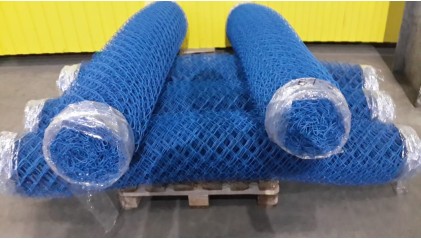 сетку рабицу стальную с полимерным покрытием (ПВХ) 10x10 1,1 мм купить в Кемерово