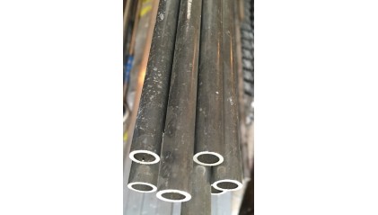 Трубу алюминиевую прессованную 22x2,5 мм 1925 купить в Кемерово