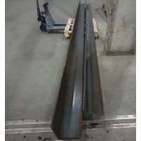 Уголок стальной горячекатаный равнополочный 32x32x4 мм С235 ГОСТ 8509-93