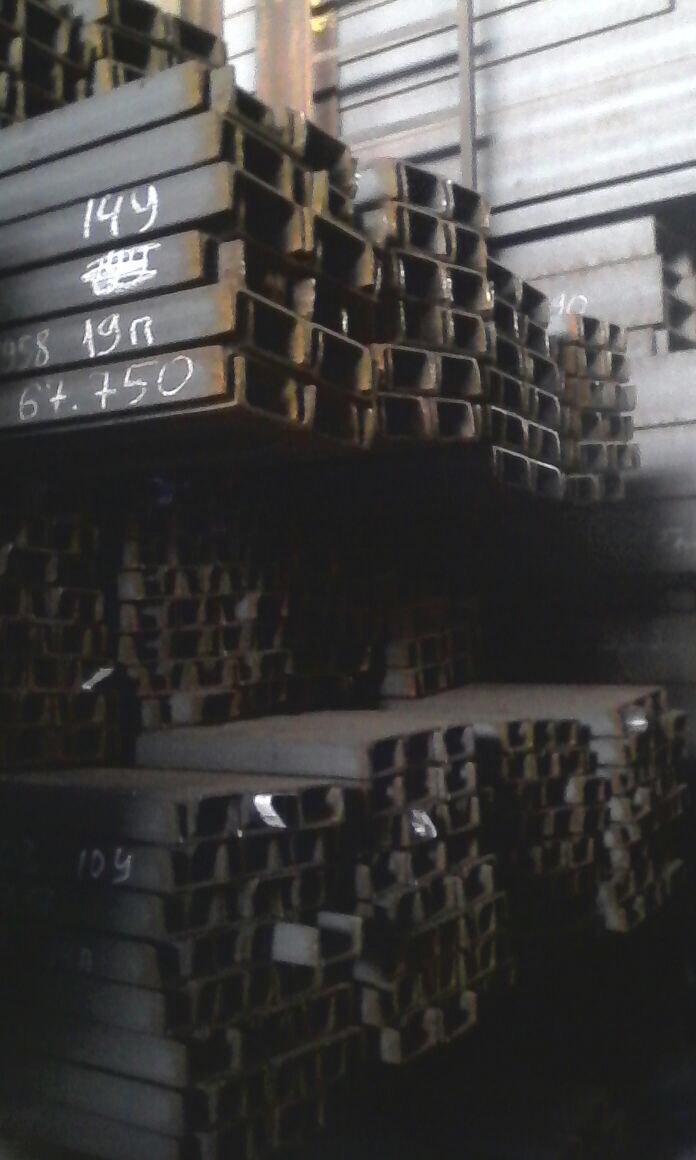 Швеллер стальной равнополочный горячекатаный 180x70x5,1 мм 18П С255 ГОСТ 8240-97 фото